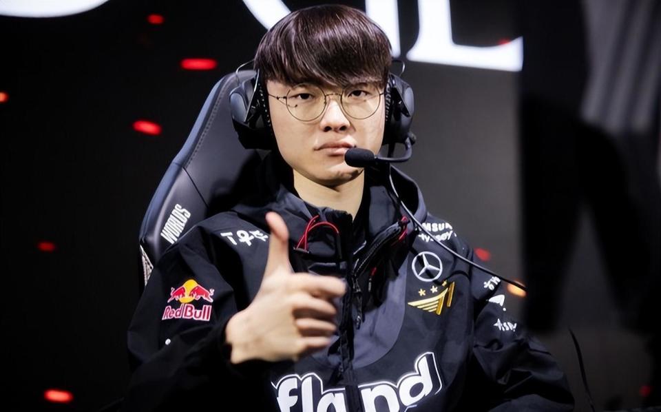 折磨自己和观众！ Anyone's Legend 几乎输掉了比赛， LGD Gaming 的龙团爆炸，被中路扫荡。