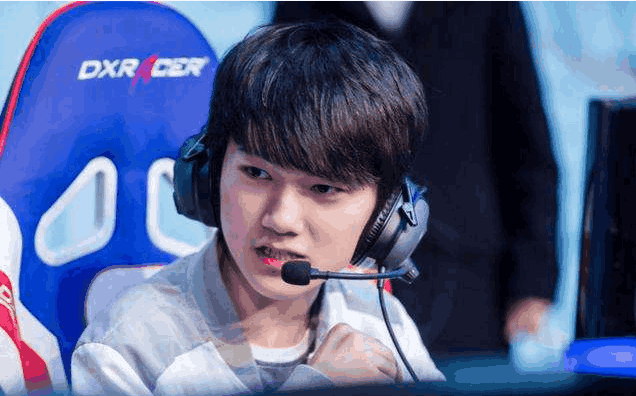 Scout ：遗憾的是我们在训练赛优势的地方或者熟悉的点没有打出来